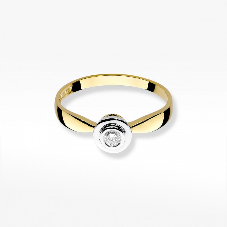 Pierścionek zaręczynowy z diamentem