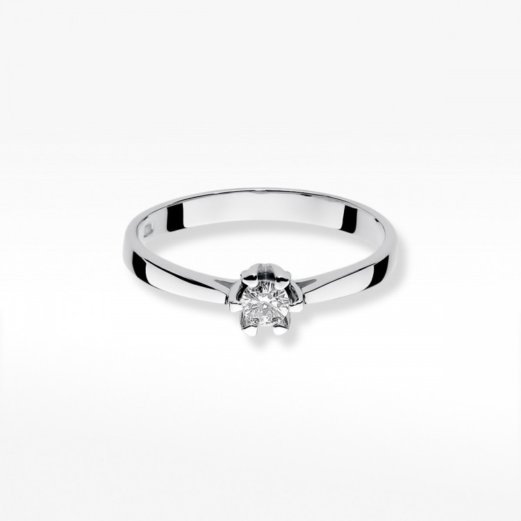 Pierścionek zaręczynowy z diamentem