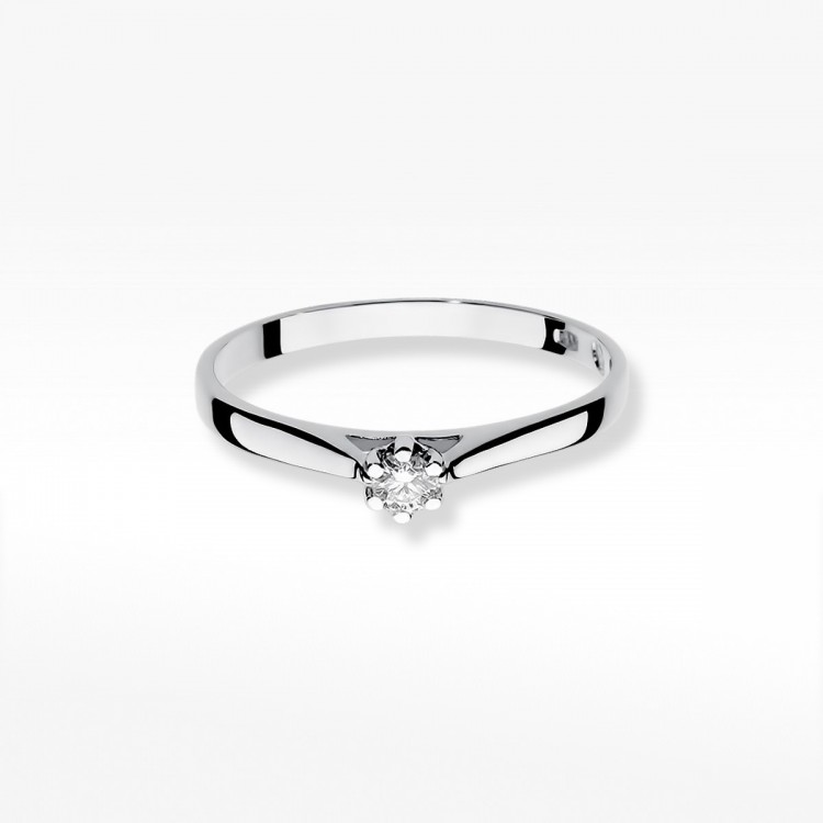 Pierścionek zaręczynowy z diamentami