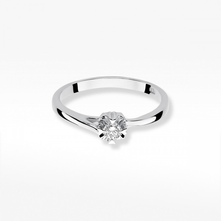 Pierścionek zaręczynowy z diamentem