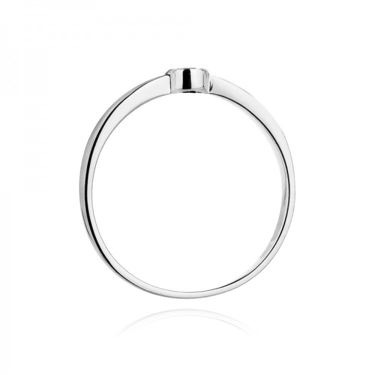 Pierścionek zaręczynowy z diamentami