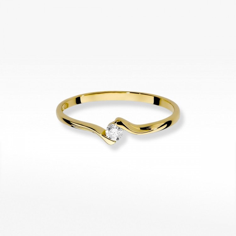 Złoty pierścionek z diamentami