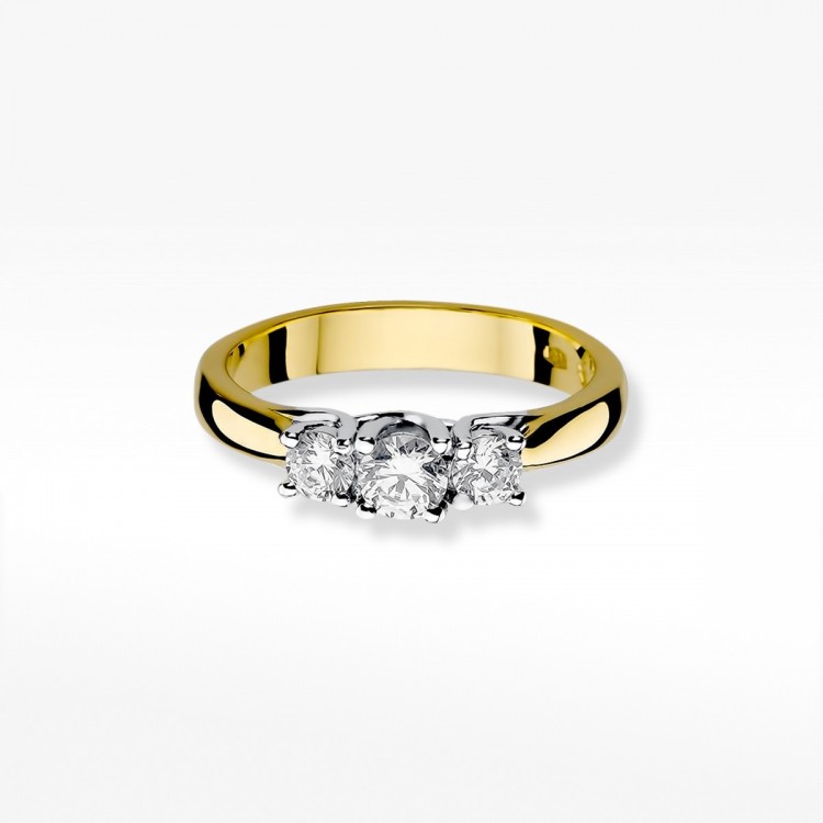 Złoty pierścionek z diamentami