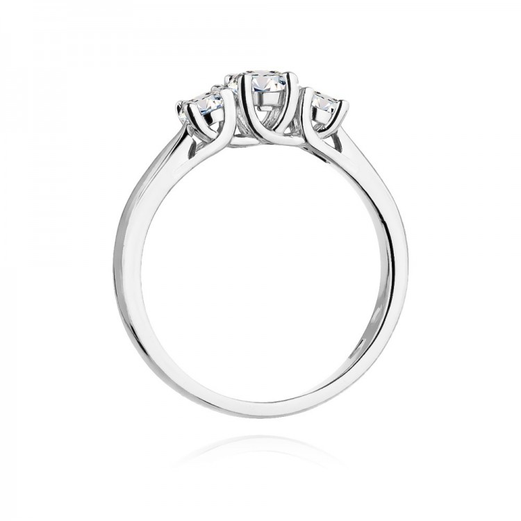 Złoty pierścionek z diamentami