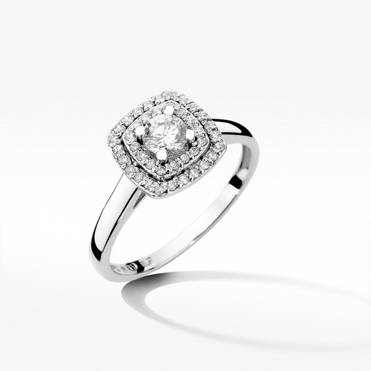 Złoty pierścionek z diamentami