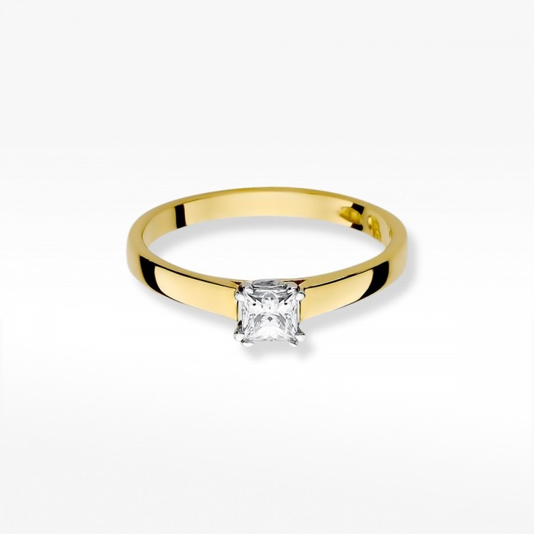 Złoty pierścionek z diamentem