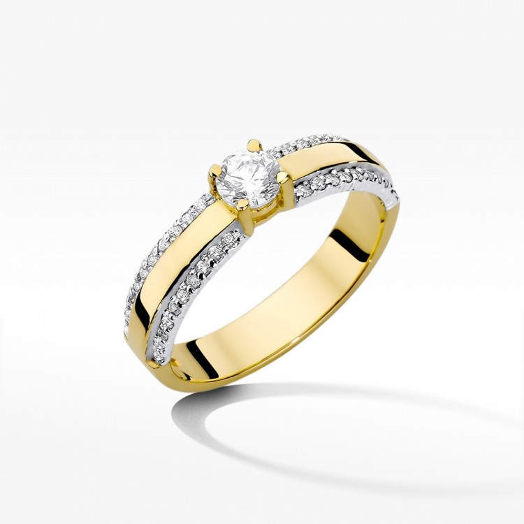 Złoty pierścionek z diamentami