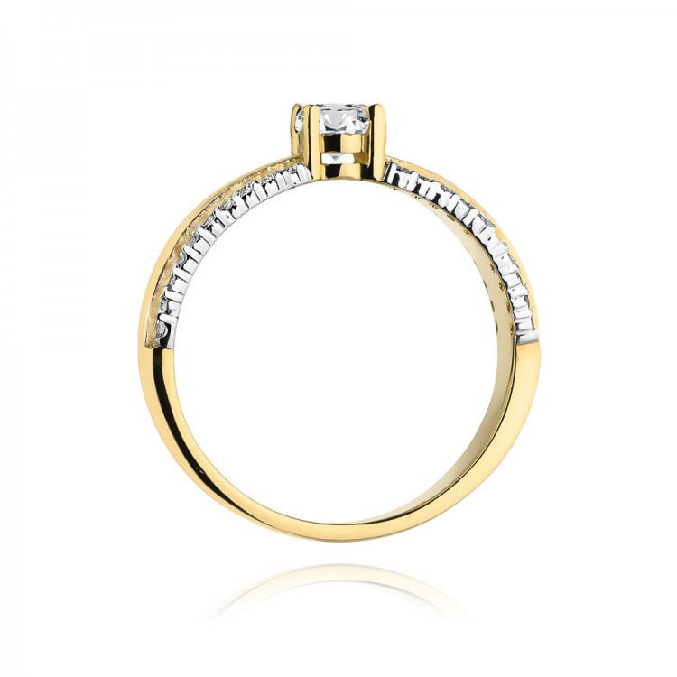 Złoty pierścionek z diamentami