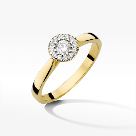 Złoty pierścionek z diamentami