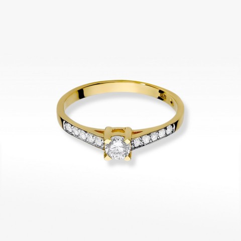 Pierścionek zaręczynowy z diamentami