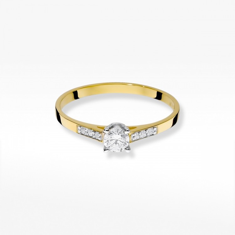 Złoty pierścionek z diamentami