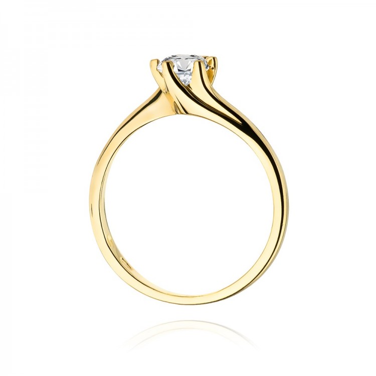 Złoty pierścionek z diamentem