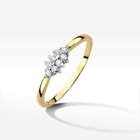 Złoty pierścionek z diamentami