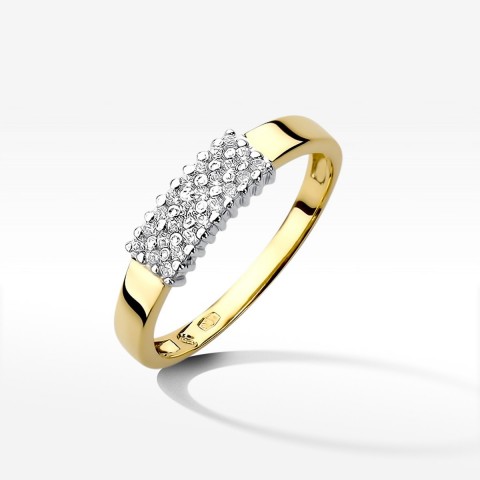 Złoty pierścionek z diamentami