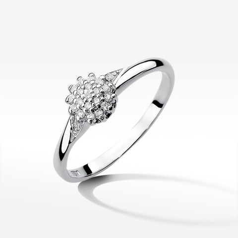 Złoty pierścionek z diamentami