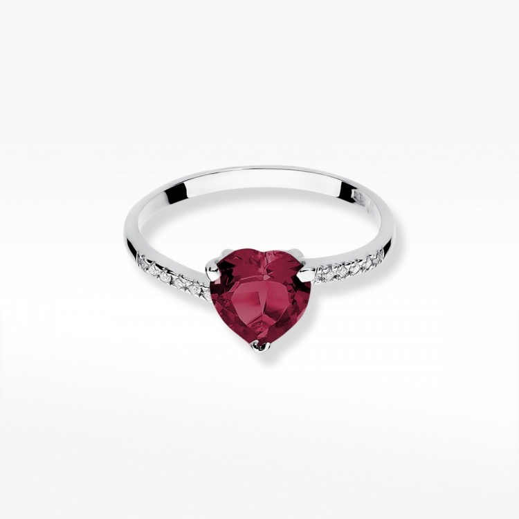 Złoty pierścionek z rubinem i diamentami