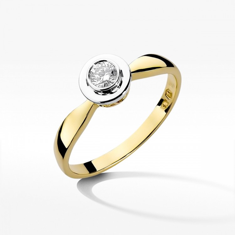 Pierścionek z żółtego złota z diamentem