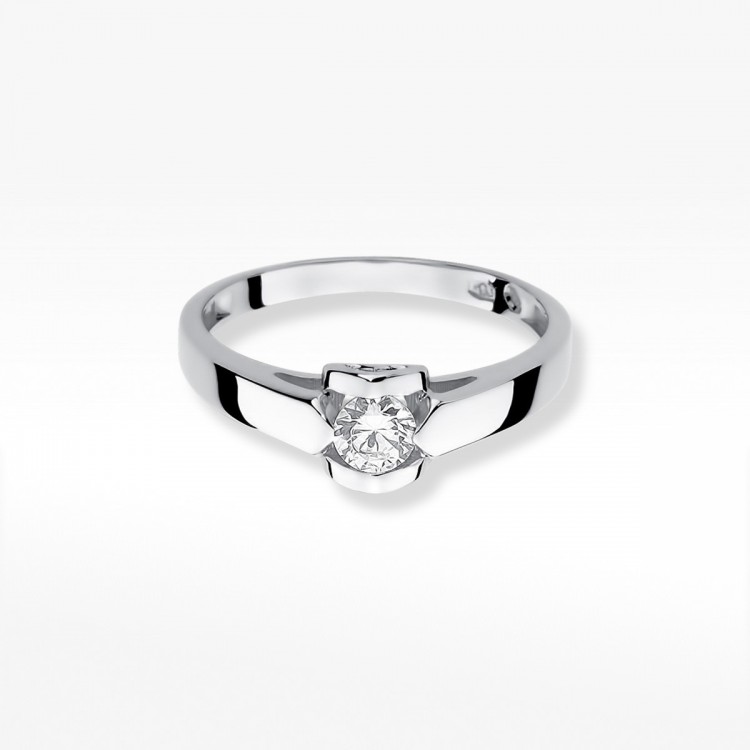 Pierścionek z białego złota z diamentem