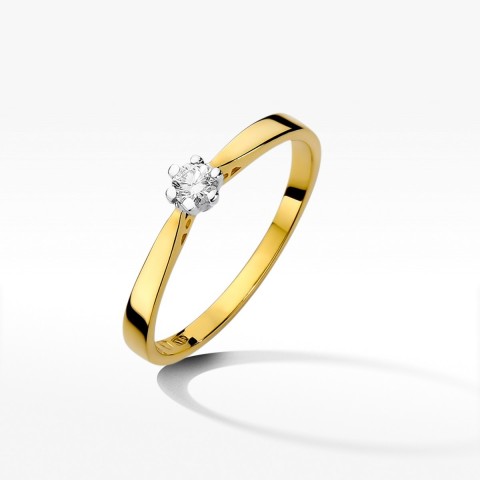 Pierścionek z żółtego złota z diamentem