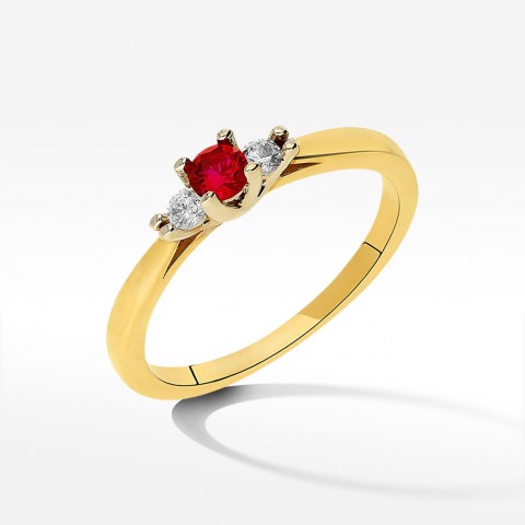 Pierścionek z czerwoną cyrkonią