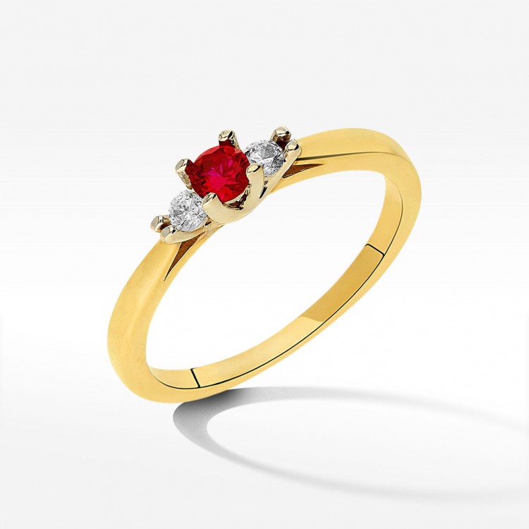 Pierścionek z czerwoną cyrkonią