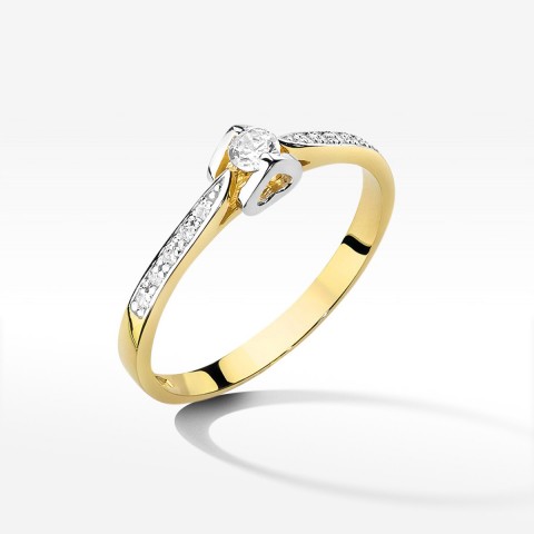 Pierścionek z żółtego złota z diamentami