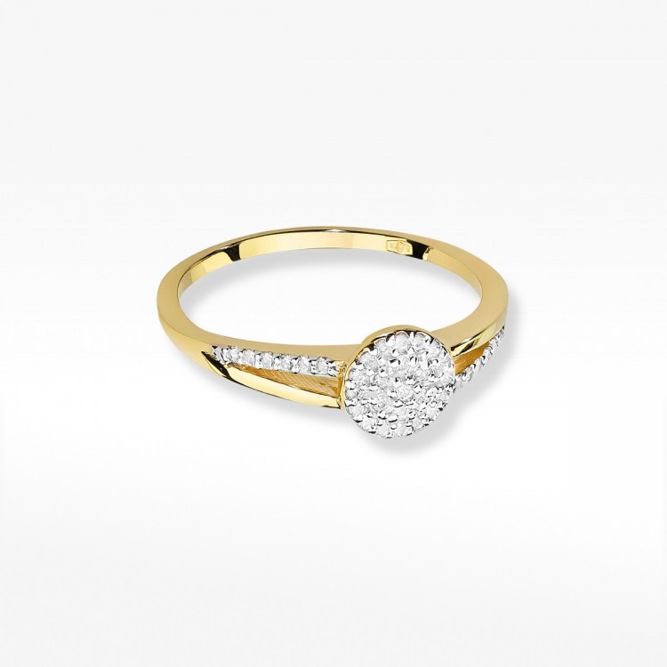 Pierścionek z diamentami