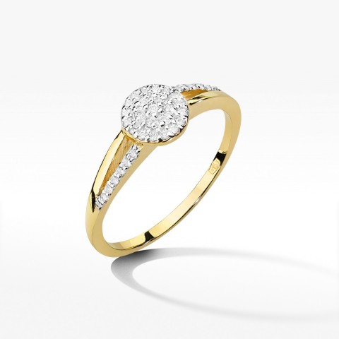 Pierścionek z diamentami