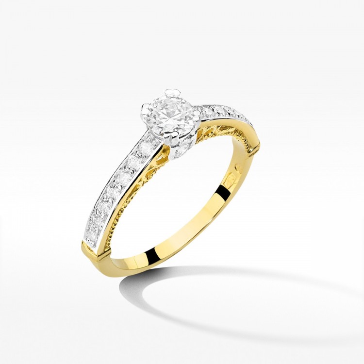 Pierścionek z diamentami