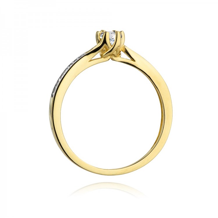 Pierścionek z żółtego złota z diamentami