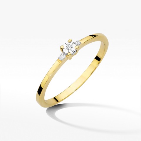 Pierścionek z diamentami