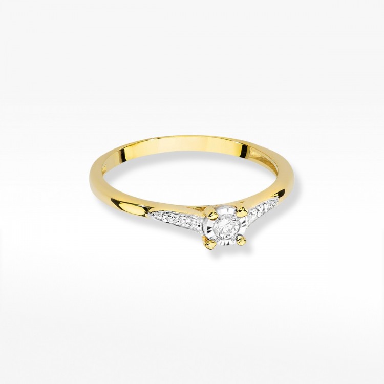 Pierścionek z diamentami