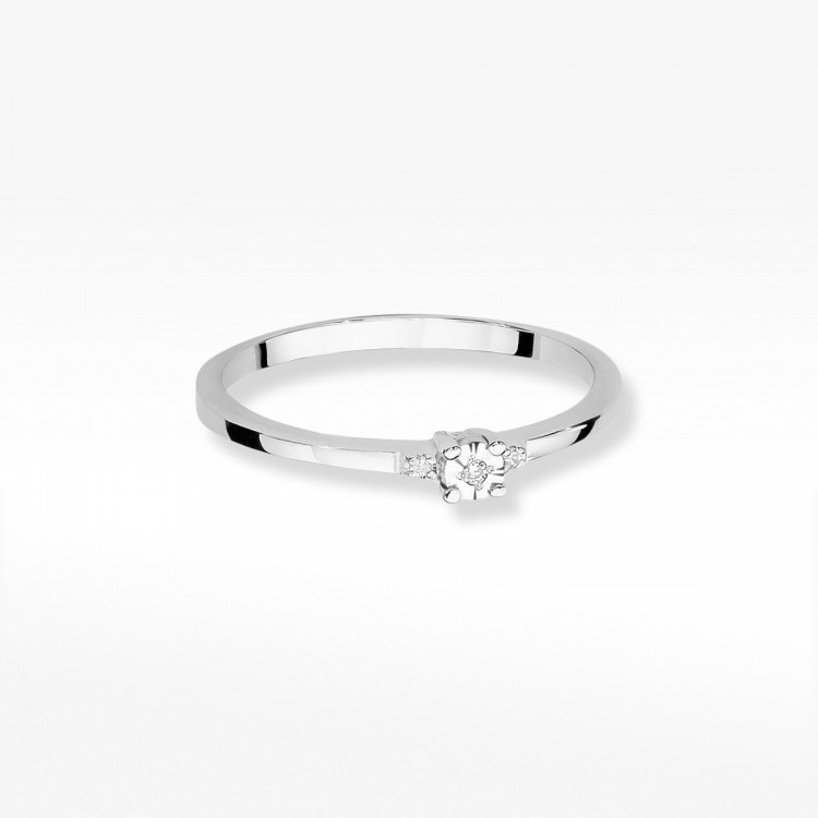 Pierścionek z diamentami