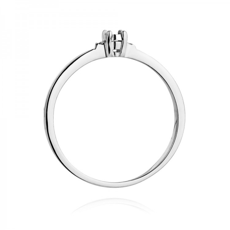 Pierścionek z diamentami