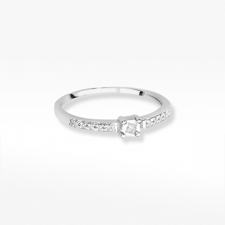 Pierścionek z diamentami