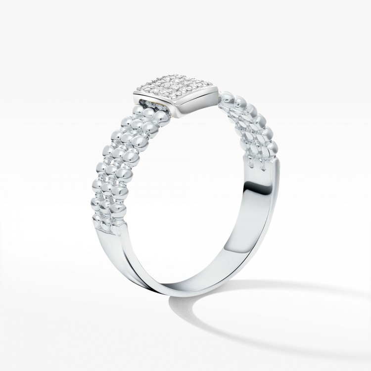 Pierścionek z białego złota z diamentami