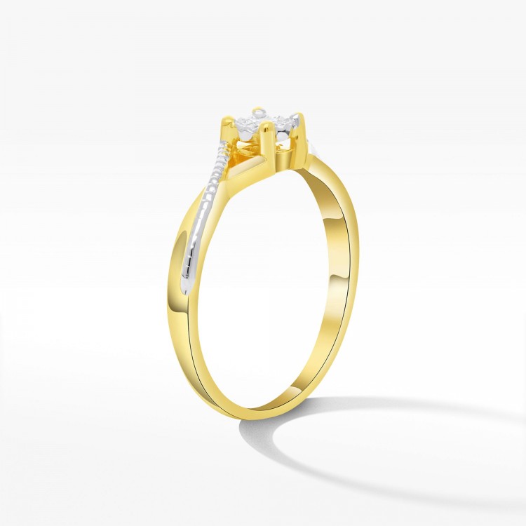 Pierścionek z diamentem