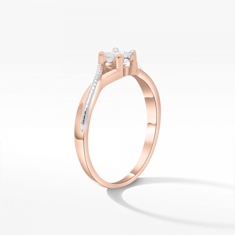 Pierścionek z diamentem