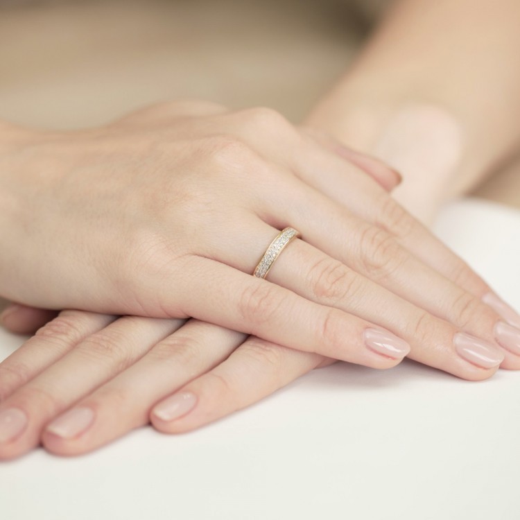 Pierścionek z diamentami