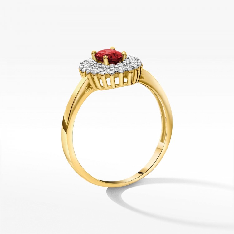 Złoty pierścionek z rubinem i diamentami
