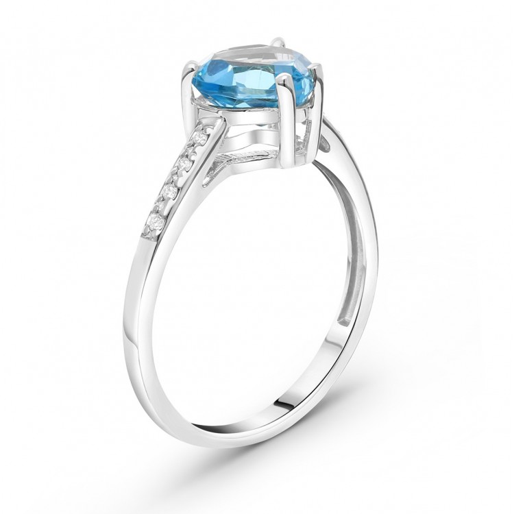 Pierścionek z topazem w kształcie serca