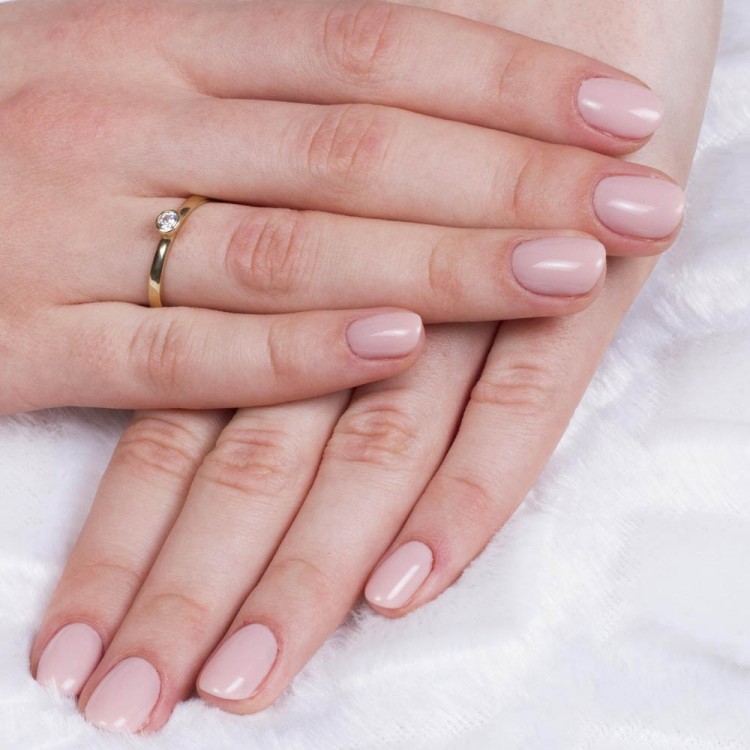 Złoty pierścionek z cyrkonią