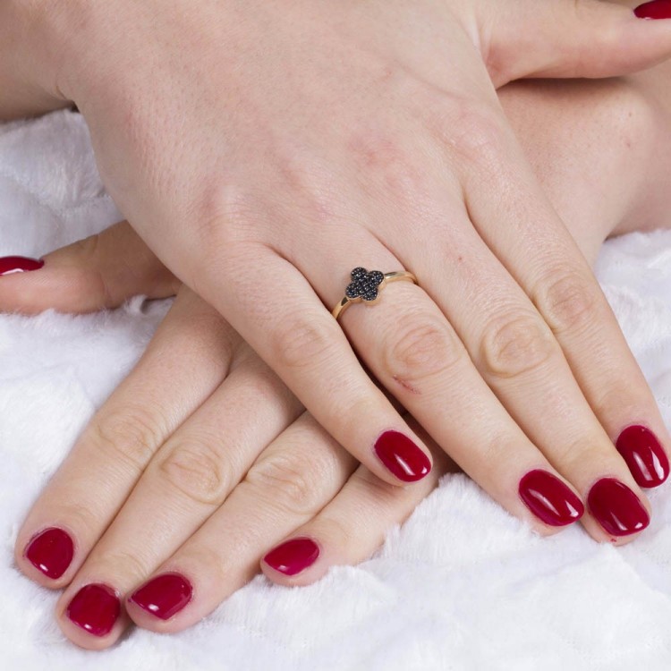 Złoty pierścionek  z cyrkoniami