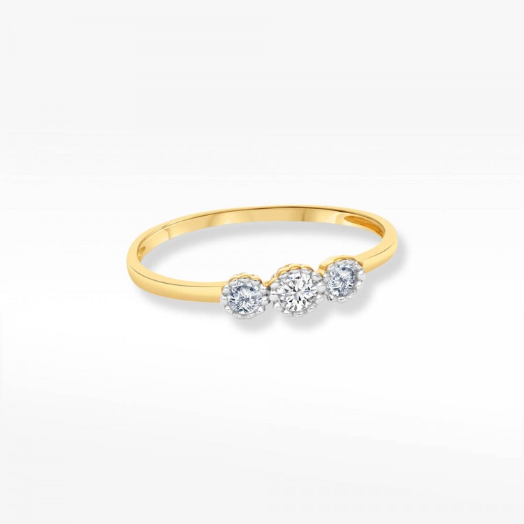 Delikatny złoty pierścionek z cyrkoniami