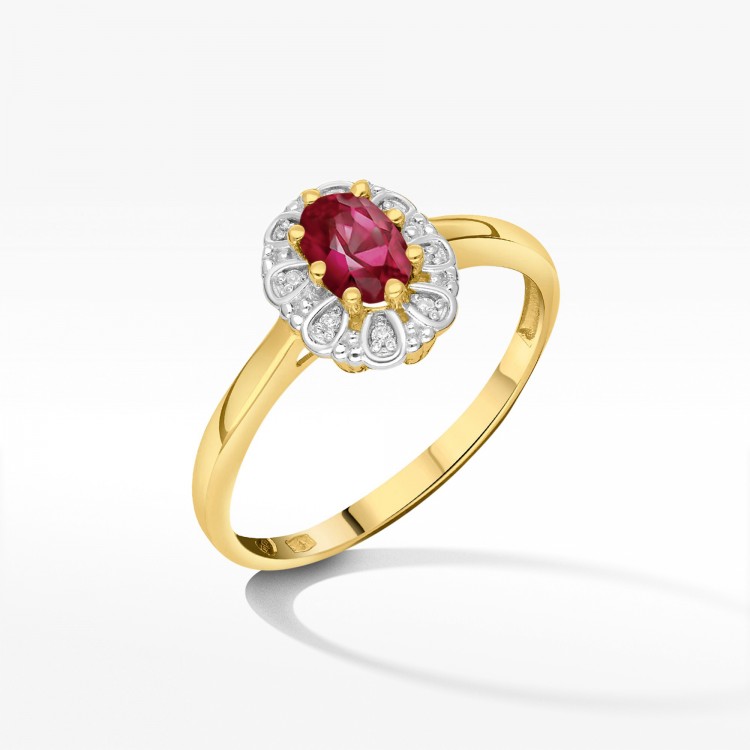 Złoty pierścionek z rubinem i diamentami