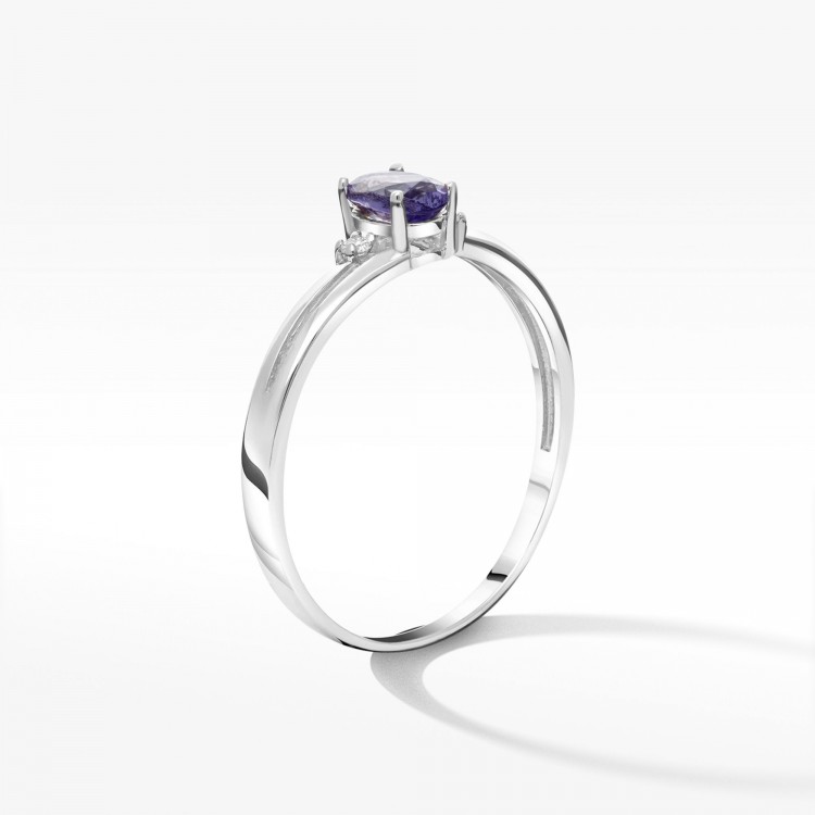 Złoty pierścionek z tanzanitem i diamentami