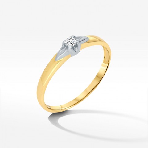 Złoty pierścionek z cyrkonią