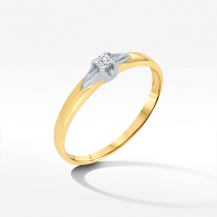 Złoty pierścionek z cyrkonią