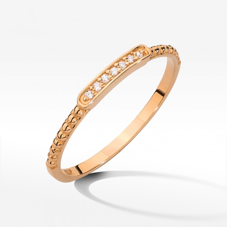 Pierścionek z różowego złota z diamentami