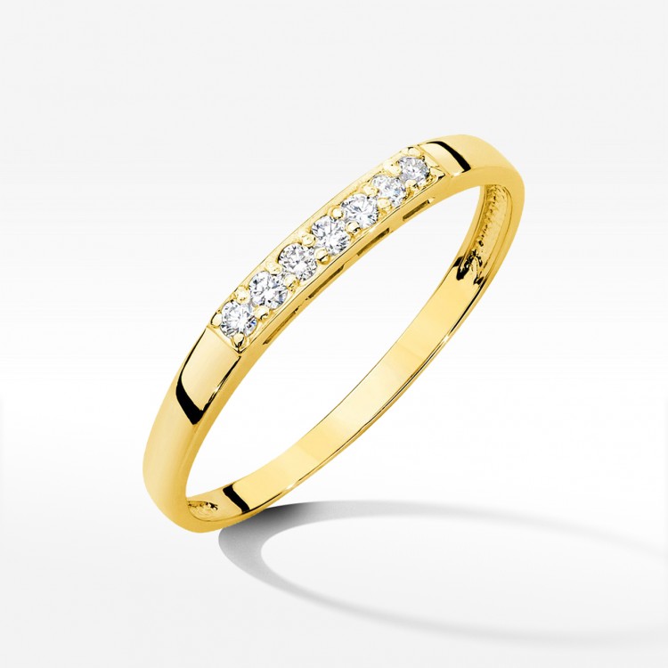 Pierścionek z żółtego złota z diamentami